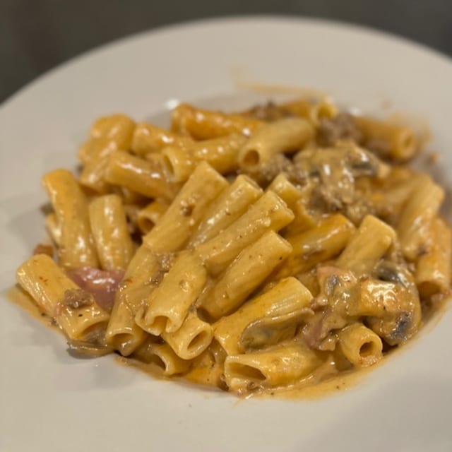Rigatoni Cortesia Pasta.
