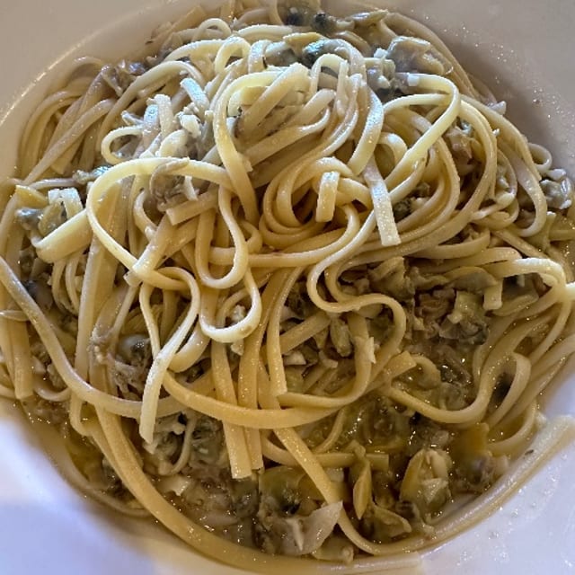 Linguini with Clam Sauce.